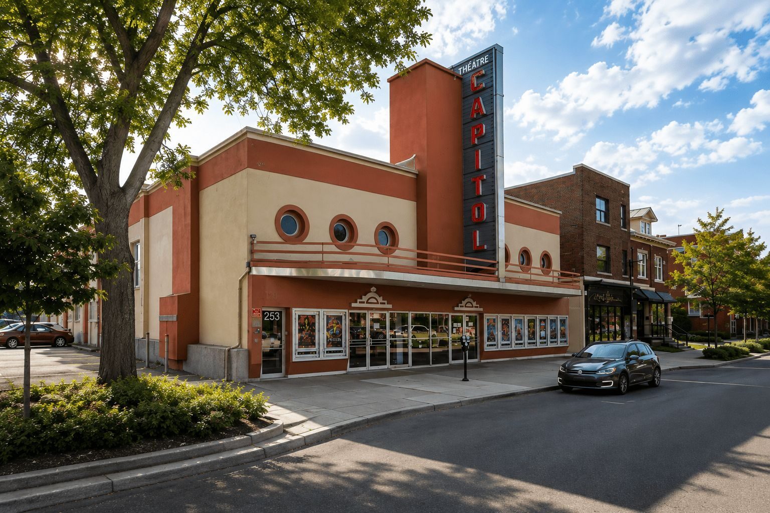 253 Lindsay, immeuble commercial à Drummondville