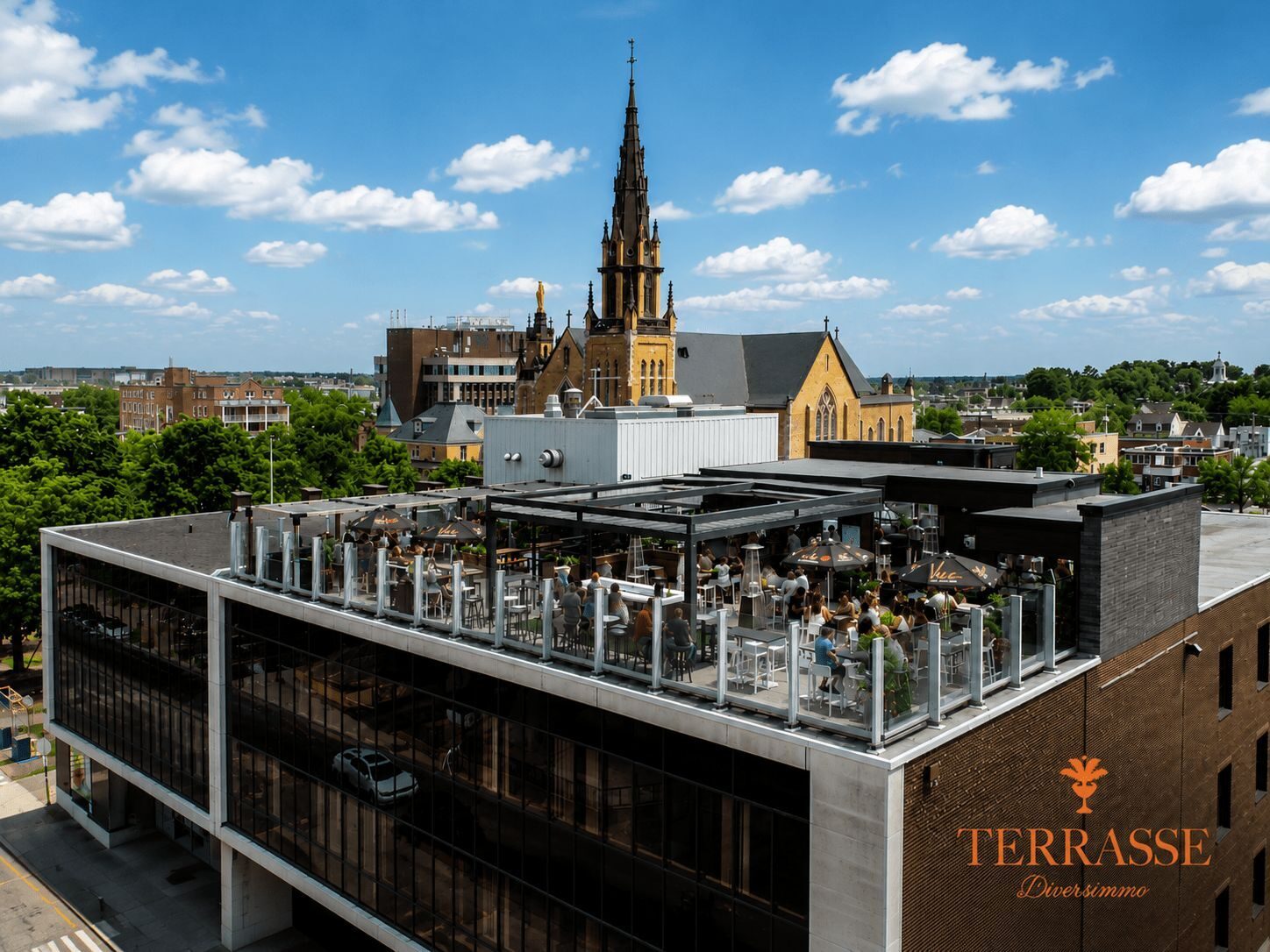 Terrasse Diversimmo, restaurant à Drummondville